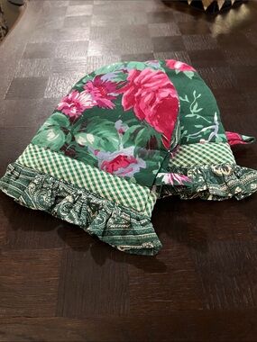 April Cornell Green Floral Oven Mitts with Pink Rose Print